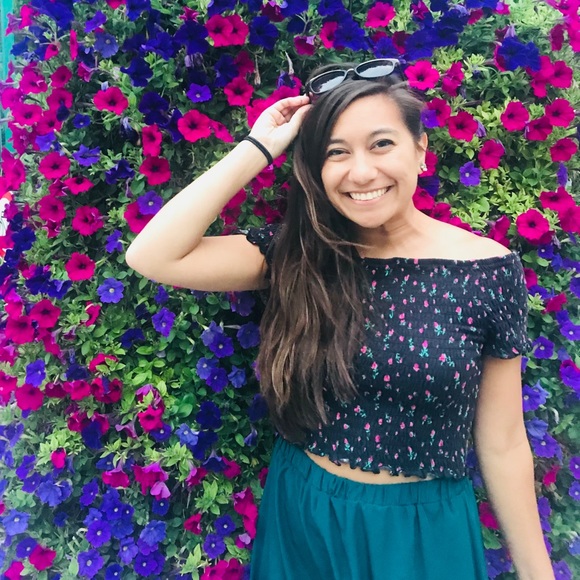 Meet your Posher, Shari - Picture 2 of 2